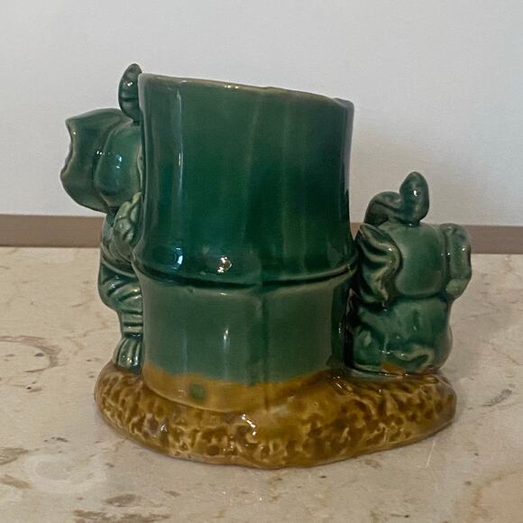 Vintage Ceramic Majolica Bamboo Planter Mama & Baby Elephants Trunks Up Green - Picture 4 of 8